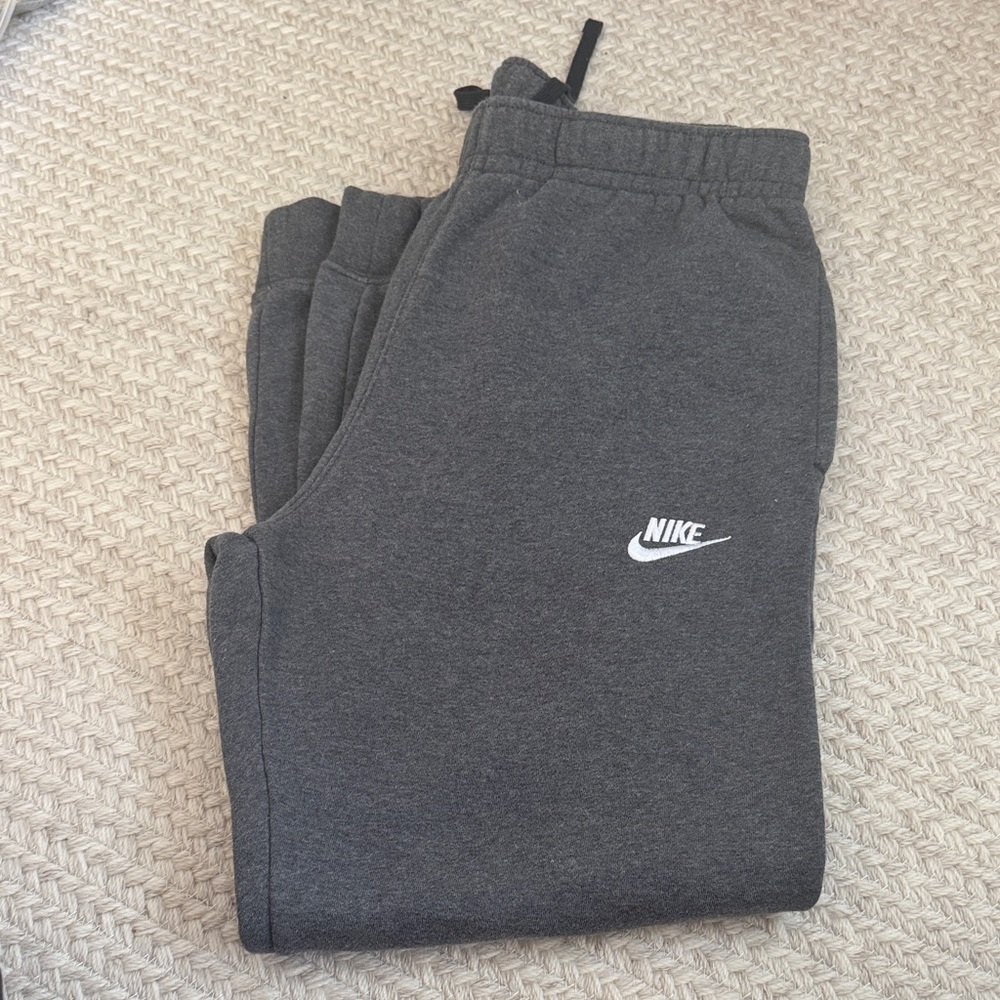 Nike Men’s Standard Fit Tape Leg Joggers